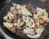 味噌ダレと親鳥が決めて　蒜山焼きそば作り方12写真
