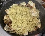 味噌ダレと親鳥が決めて　蒜山焼きそば作り方13写真
