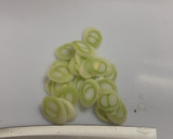 ネギとワカメで！ふわっと中華風卵スープ作り方1写真