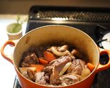 コラーゲンたっぷり！鶏肉の赤ワイン煮込み作り方5写真