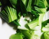 簡単！カニかまとチンゲン菜の玉子炒め作り方1写真