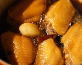 コラーゲンたっぷり！鶏手羽先の黒酢煮込み作り方3写真