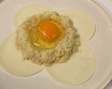 餃子の皮をベースに玉子pizza?作り方4写真