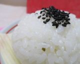 ふんわりごま塩むすび。～めかぶ入り塩使用作り方9写真