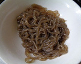 糸コンとしめじと豚肉の炒め物作り方1写真
