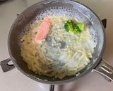 【離乳食中期〜】鮭のクリームパスタ作り方1写真