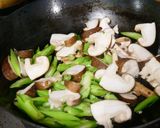 菜の花としいたけのシンプル炒め作り方3写真