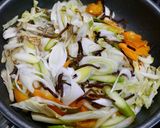 簡単！餡かけかた焼そば☆具たっぷり作り方3写真