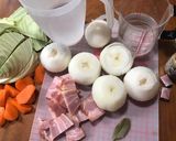 新玉ねぎとキャベツのコンソメスープ作り方1写真