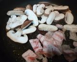じゃが芋・椎茸・豚バラのカレー粉炒め♪作り方2写真