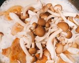牛乳なのに濃厚！チキンの味噌クリーム煮作り方3写真