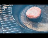 焚き火で作るメガハンバーガー【キャンプ】作り方5写真