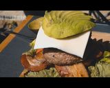 焚き火で作るメガハンバーガー【キャンプ】作り方11写真
