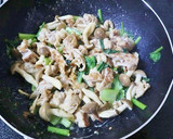簡単！豚肉と小松菜の味噌マヨ炒め作り方4写真
