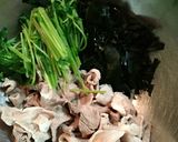 豚肉と豆苗とわかめのサラダ（低糖質）作り方1写真