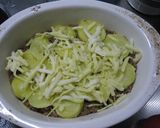 ひき肉とじゃがいもとトマトのチーズ焼き作り方5写真