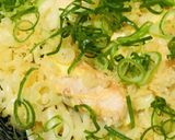 鶏肉とネギの焼きうどん●カルボナーラ風作り方4写真