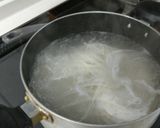 超簡単！豚肉とわかめの冷たいそうめん♪作り方1写真