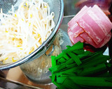 ごはんがススム☆ゴマ香る～簡単もやし炒め作り方1写真