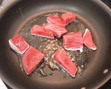 お刺身の残りで♬マグロのガーリックソテー作り方1写真