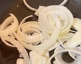 ☆甘辛たれで♪豚肉・ワカメ・玉ねぎ炒め☆作り方3写真