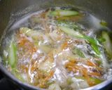 簡単！疲労回復☆肉アスパラお味噌汁作り方3写真