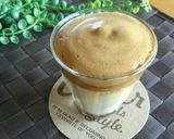 瓶をフリフリ☆簡単ダルゴナコーヒー。作り方3写真