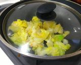 超簡単！鶏もも肉とキャベツのマヨ炒め丼作り方1写真