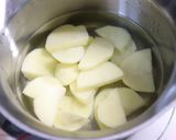 朝昼夕★春を味わう♪じゃが芋と蕨のみそ汁作り方2写真