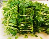 赤エビの豆苗炒め物作り方1写真