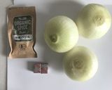 簡単すぎる!新玉ねぎのまるごとスープ☆作り方1写真