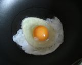 フライドエッグとチーズのサンドイッチ作り方2写真
