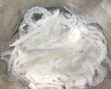 新たまねぎと塩昆布のクリームチーズ和え作り方1写真