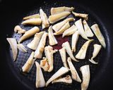 ヤゲン軟骨のガーリックバター醤油ソテー作り方2写真
