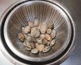 名前に怯えるな！簡単なんで★アサリ酒蒸し作り方1写真