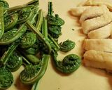 こごみとお揚げのサッと煮作り方1写真