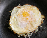 目玉焼きと千切りキャベツでお好み焼き風作り方5写真
