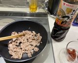 豚薄切り肉の梅干し炒め（一人ご飯）作り方1写真