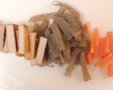こんにゃくとさつま揚げのきんぴら作り方1写真