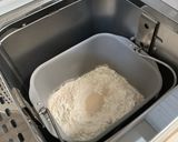 全粒粉入り食パン♪ １次発酵までHBで。作り方2写真
