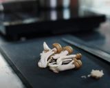 プロが教える！サバ缶アヒージョ作り方2写真