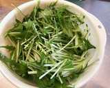 水菜のごまと麺つゆの簡単サラダ作り方1写真