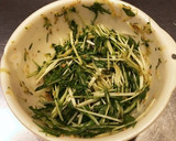 水菜のごまと麺つゆの簡単サラダ作り方4写真