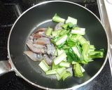 ホタルイカと小松菜のごま油炒め作り方1写真