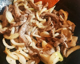 牛肉と新玉ねぎの黒胡椒炒め作り方6写真