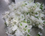 葱＊しらす＊粉わかめのおむすび作り方3写真