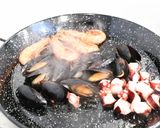 シーフードフィデウア（パスタパエリア）作り方3写真