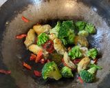 牡蠣とブロッコリーのレモン風味炒め作り方5写真