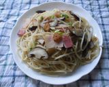 ベーコンとシイタケ入りペペロンチーノ♫作り方3写真