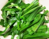 レンジにらと長芋の韓国のり梅肉和え作り方3写真